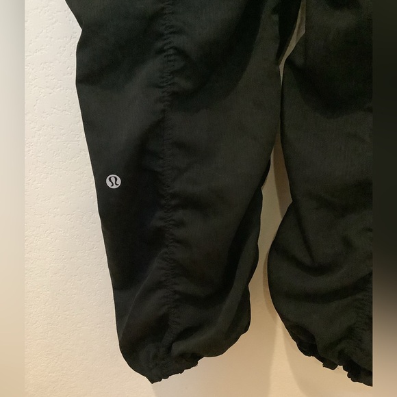 Lululemon pant - Picture 5 of 5